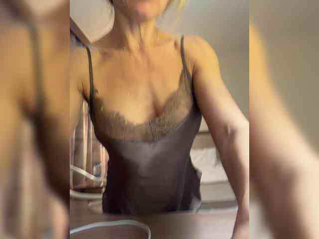Lisa1225 webcam