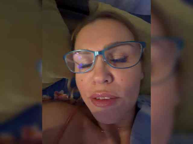 Lisa1225 webcam
