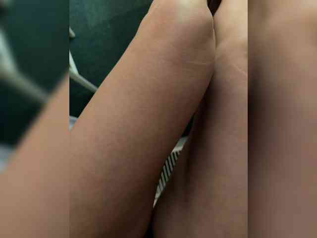 Lisa1225 webcam