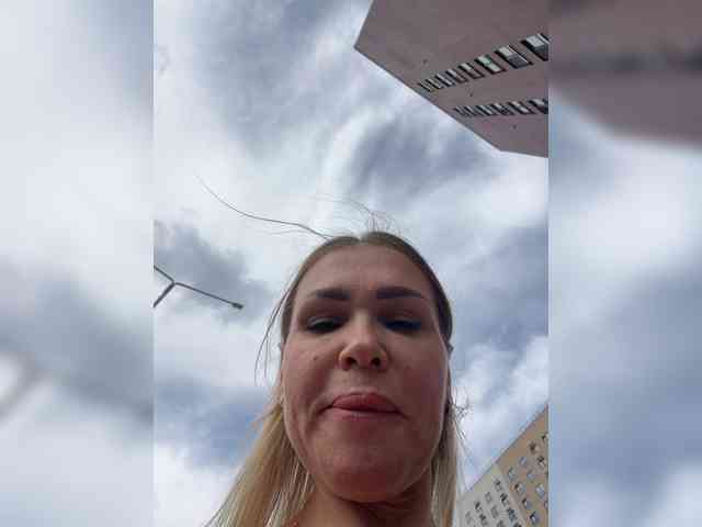 Lisa1225 webcam