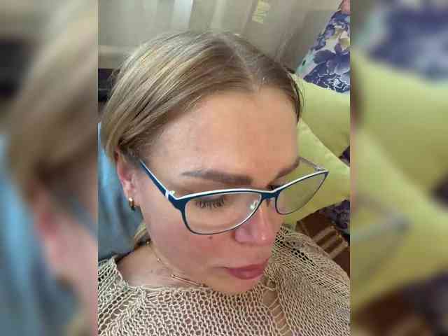 Lisa1225 webcam