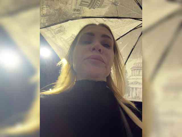 Lisa1225 webcam