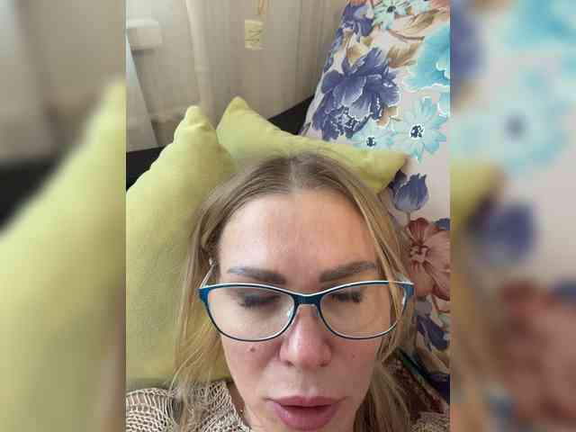 Lisa1225 webcam