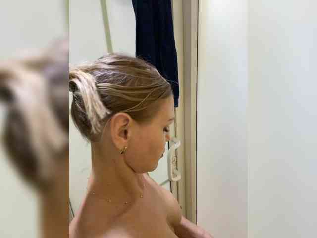 Lisa1225 webcam