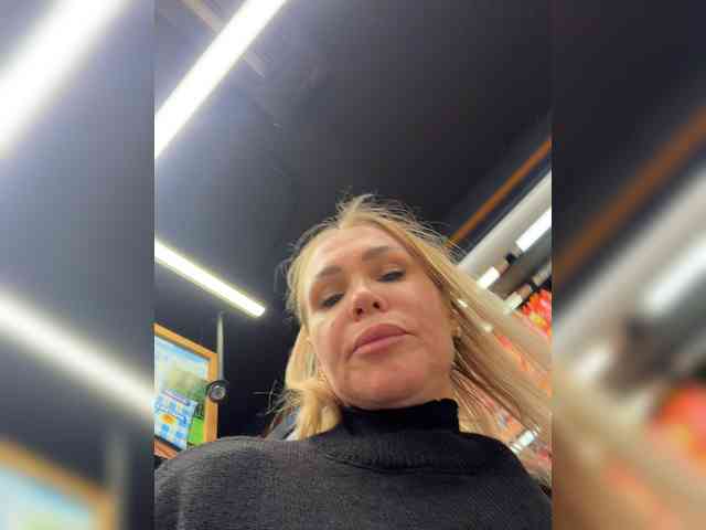 Lisa1225 webcam