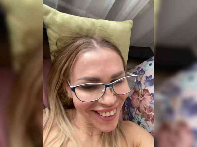 Lisa1225 webcam