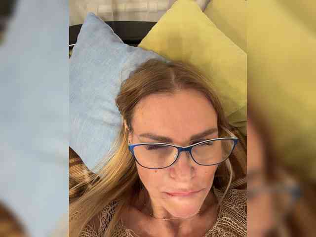 Lisa1225 webcam