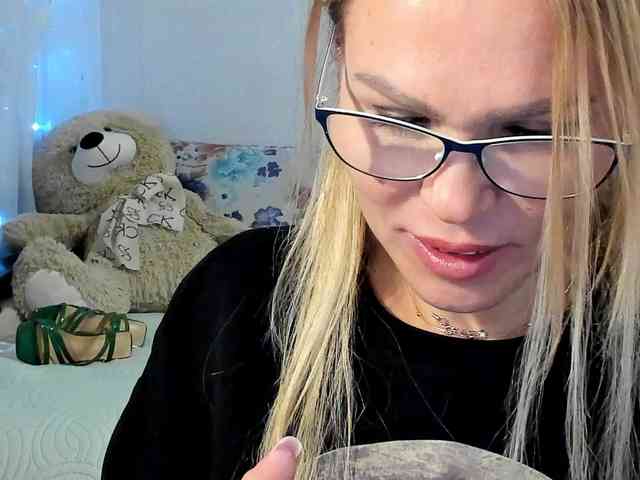Lisa1225 webcam