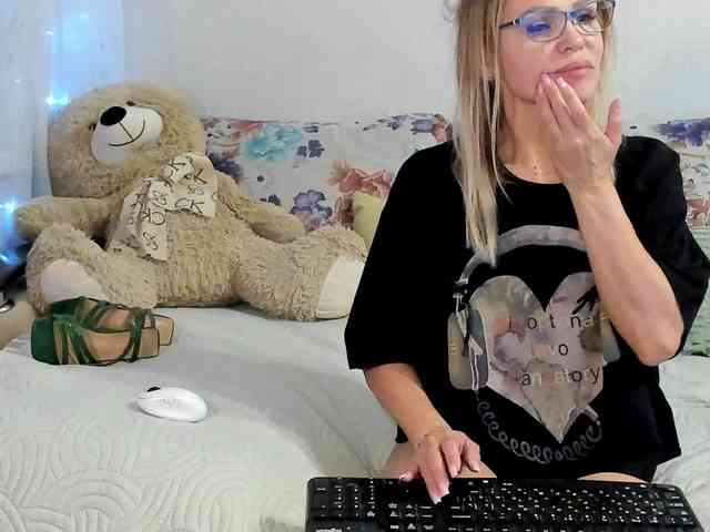 Lisa1225 webcam