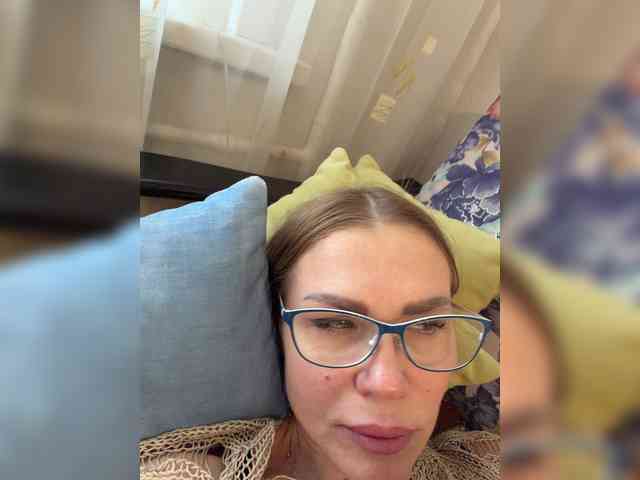 Lisa1225 webcam