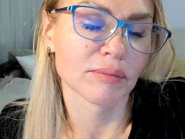 Lisa1225 webcam