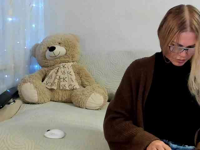 Lisa1225 webcam