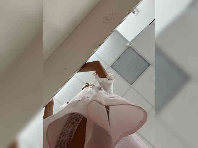 Lisa1225 Live Webcam on BongaCams