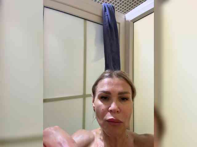 Lisa1225 webcam