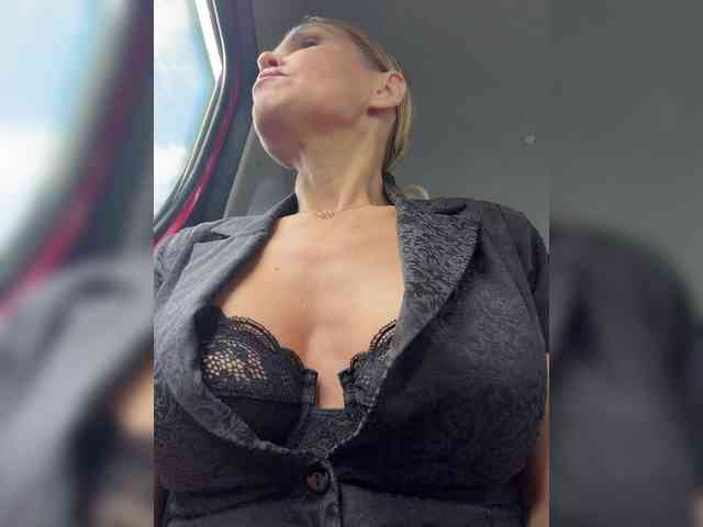 Lisa1225 webcam
