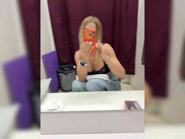 Lisa1225 webcam