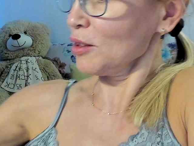 Lisa1225 webcam