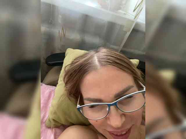 Lisa1225 webcam