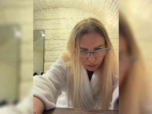 Lisa1225 webcam