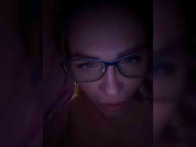 Lisa1225 webcam