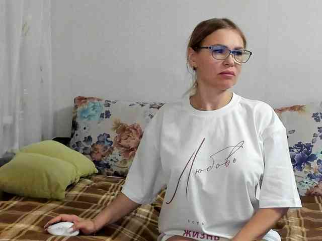Lisa1225 webcam