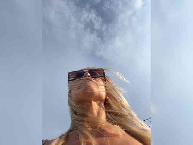 Lisa1225 webcam