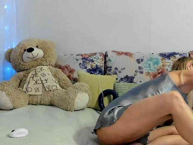 Lisa1225 webcam