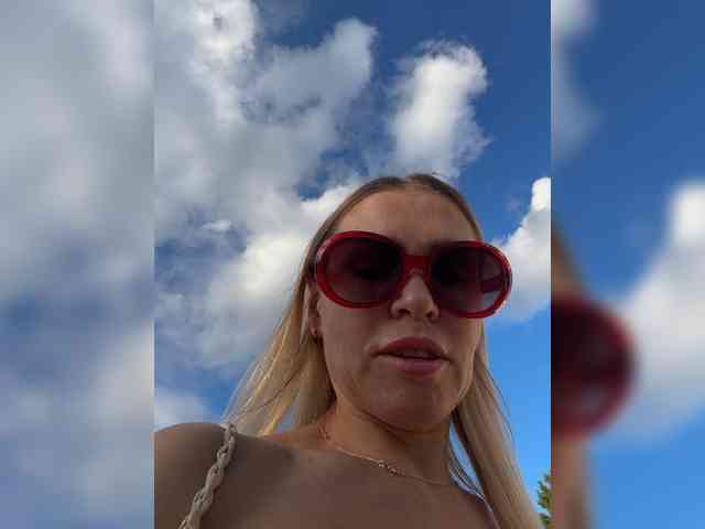 Lisa1225 webcam