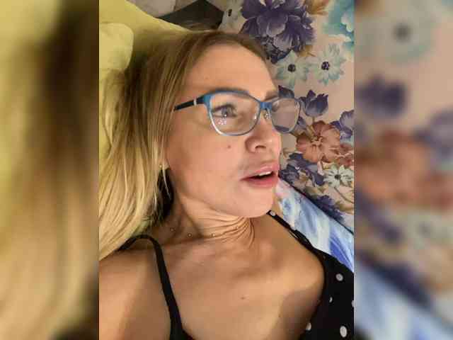 Lisa1225 webcam