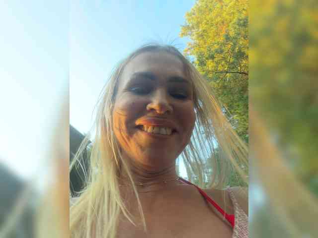 Lisa1225 webcam