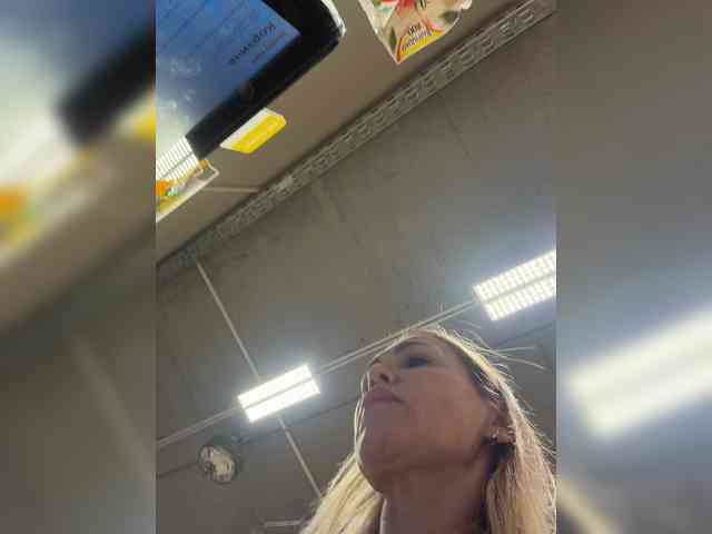 Lisa1225 webcam