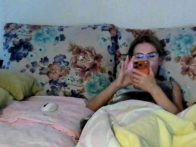 Lisa1225 webcam