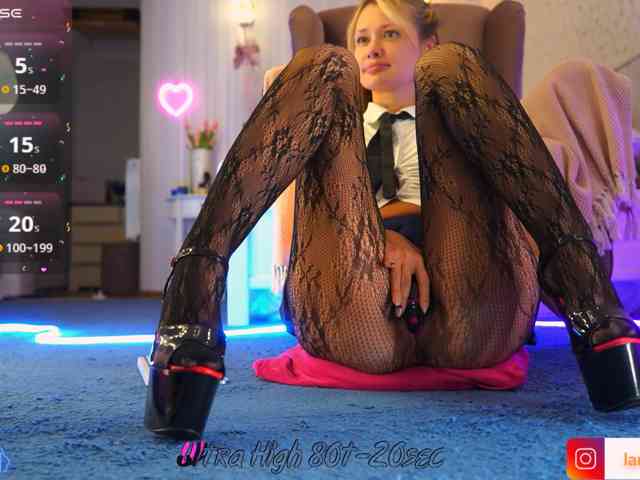 CassieKriss8537 webcam