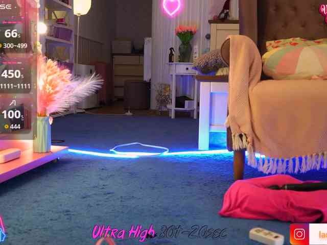 CassieKriss8537 webcam
