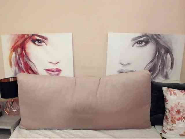 SophieKiss webcam