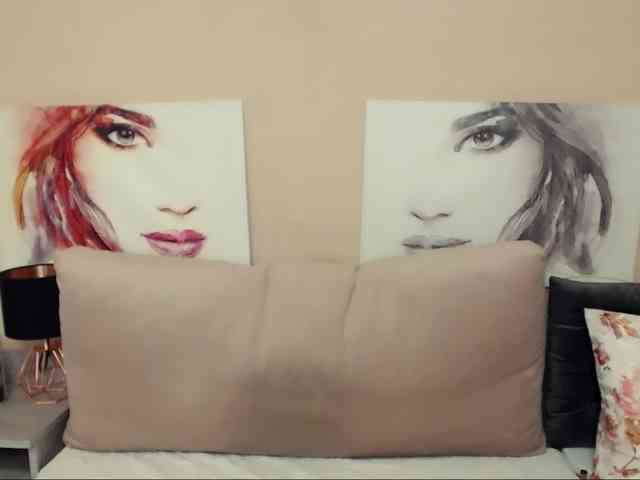 SophieKiss webcam