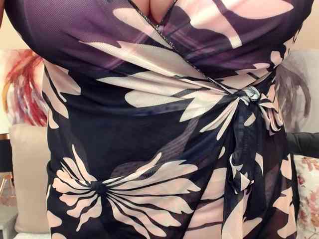 SophieKiss webcam