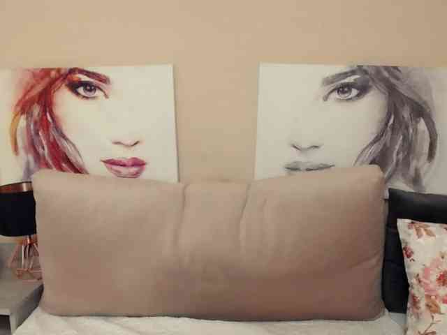SophieKiss webcam