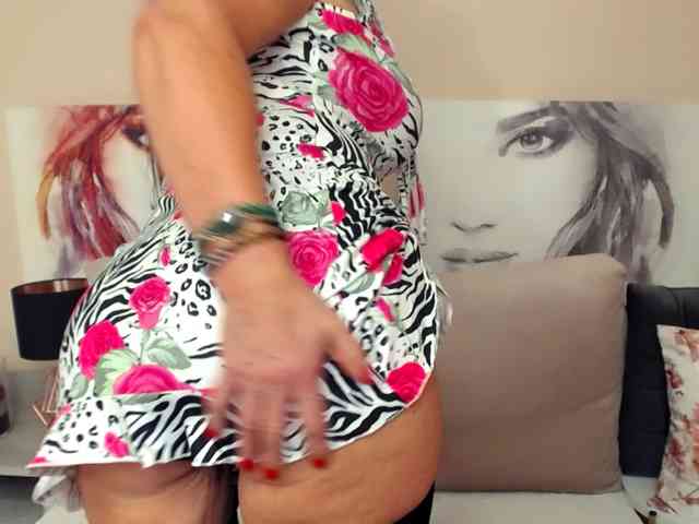 SophieKiss webcam