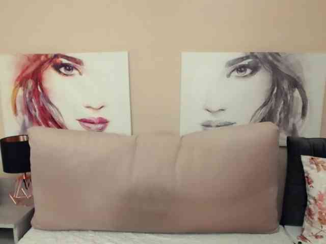 Model: SophieKiss