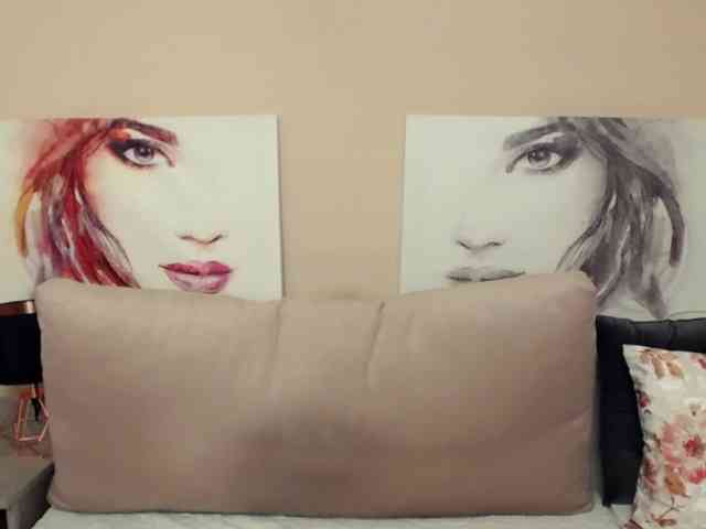 SophieKiss webcam