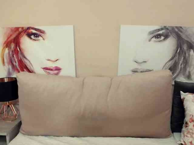 SophieKiss webcam