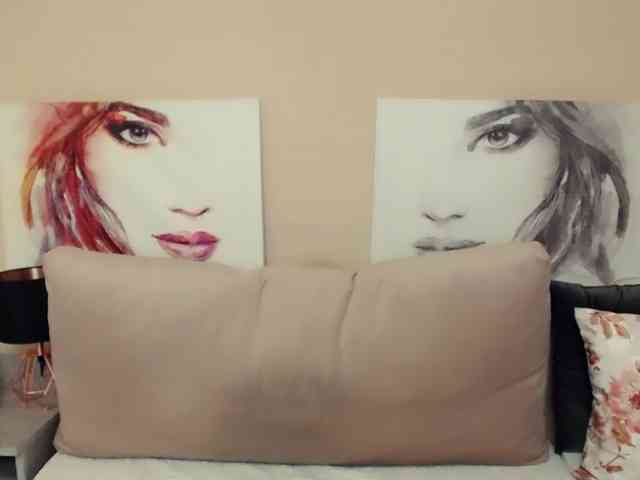 SophieKiss webcam