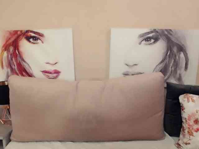 sophiekiss's live room