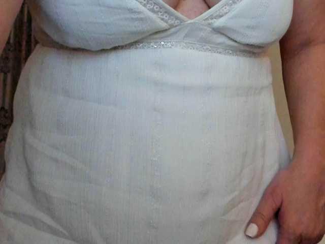 LadyJanine, live now on BongaCams