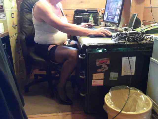 xdresser13953 Live Webcam on BongaCams