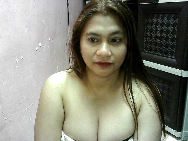 peenastyfame live cam on BongaCams
