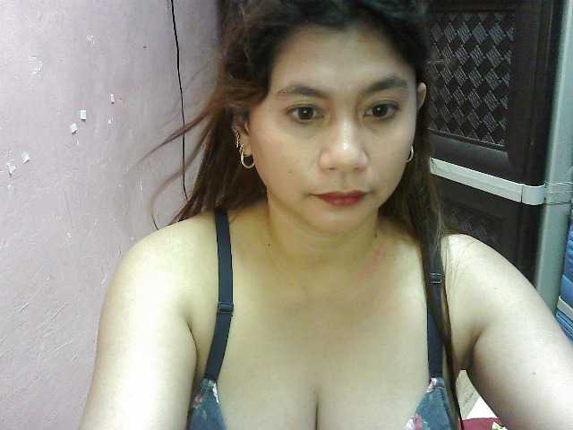 peenastyfame live cam on BongaCams