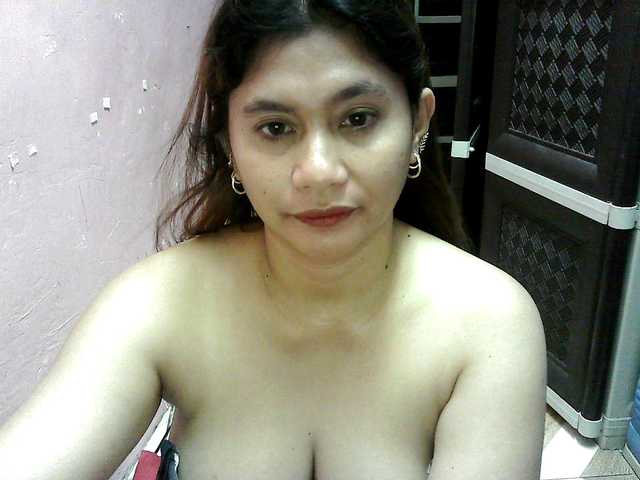 peenastyfame live cam on BongaCams