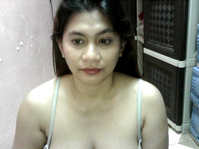 peenastyfame live cam on BongaCams